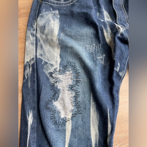 OG Jeans Frosted and Distressed Denim - Picture 2 of 10